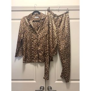 Valerie Stevens Intimates Petite Leopard Pajamas
